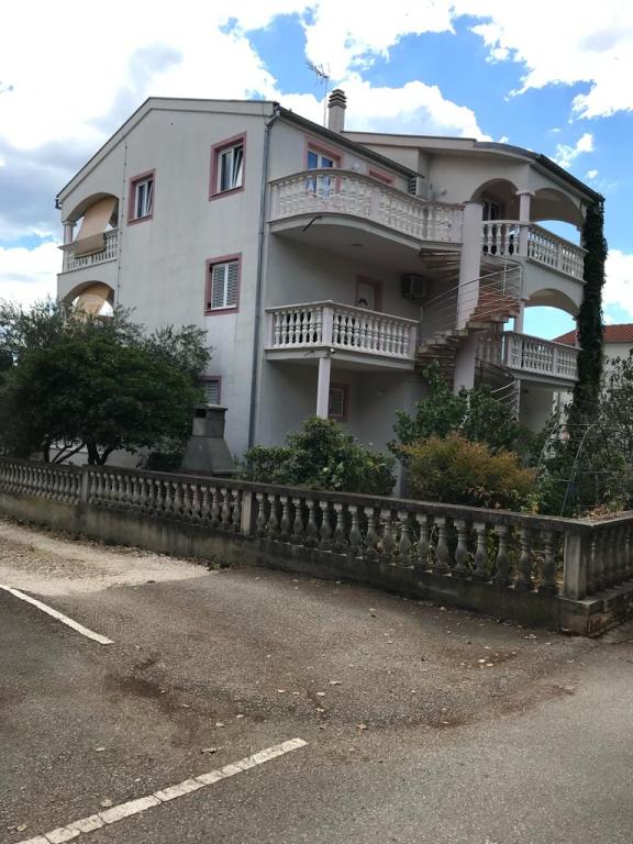 Apartmani Irena Milivoj – fotografija 3