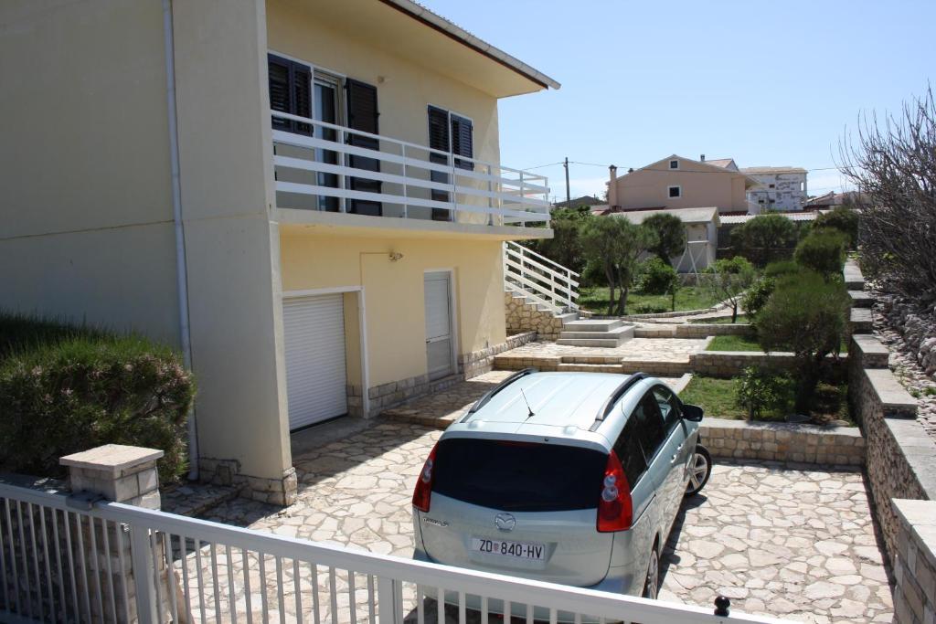 Apartmani Laura – fotografija 4