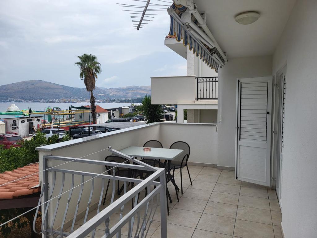 Apartmani Karmen – fotografija 2
