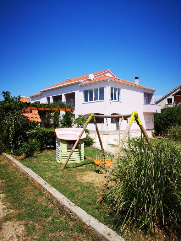 Apartmani Adrian – fotografija 2