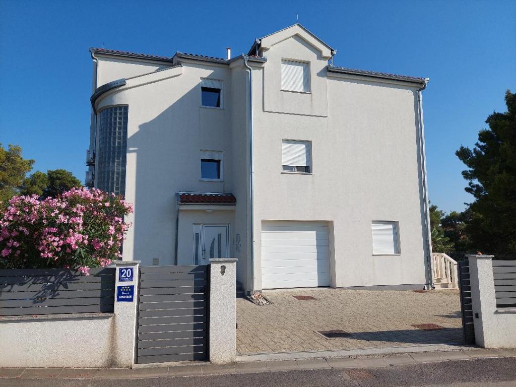 Apartmani Pinea Sol – fotografija 2