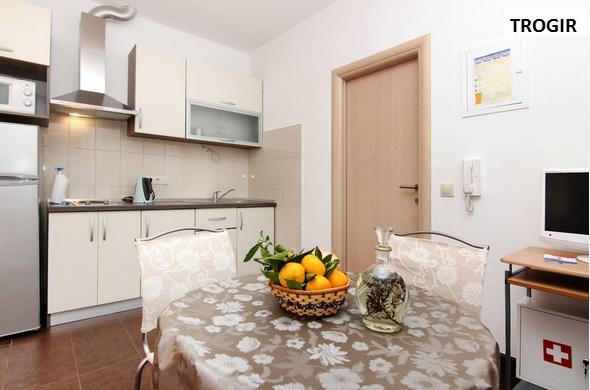 Apartmani Nika – fotografija 5