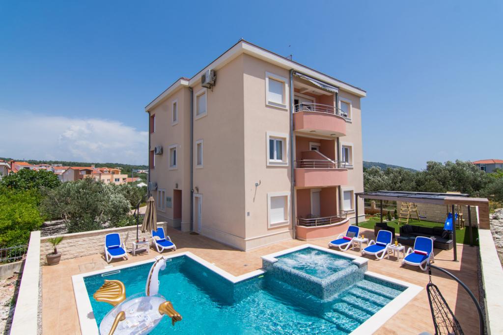 Apartmani Villa Peky – fotografija 2