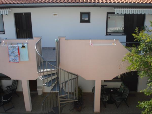 Apartmani Lola – fotografija 2