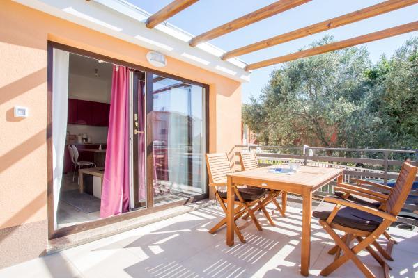 Apartmani Sara – fotografija 2