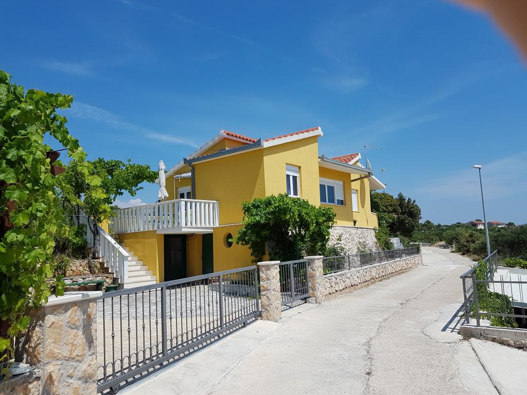 Apartmani Mario – fotografija 1
