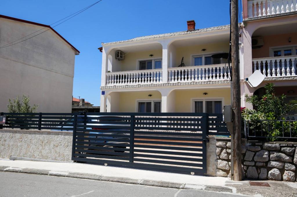 Apartmani Čeko – fotografija 3