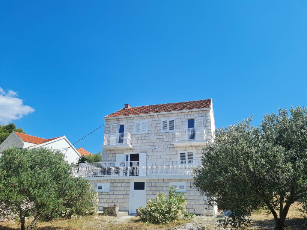 Garden House Sutivan – fotografija 3