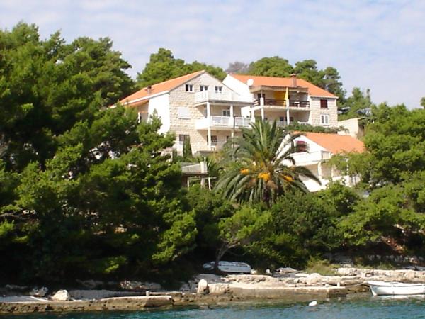 Apartmani Jure – fotografija 1