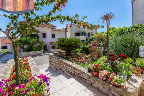 Apartmani Ola – fotografija 2