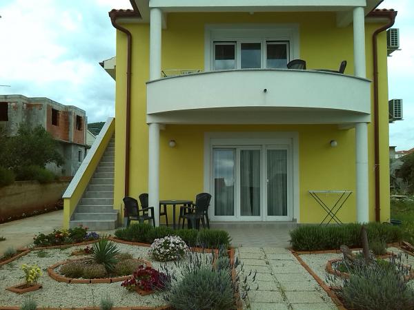 Apartmani Laura i Anđelina – fotografija 1