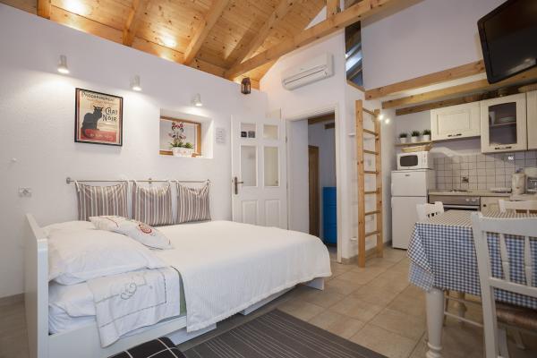 Apartmani Guesthouse F – fotografija 2
