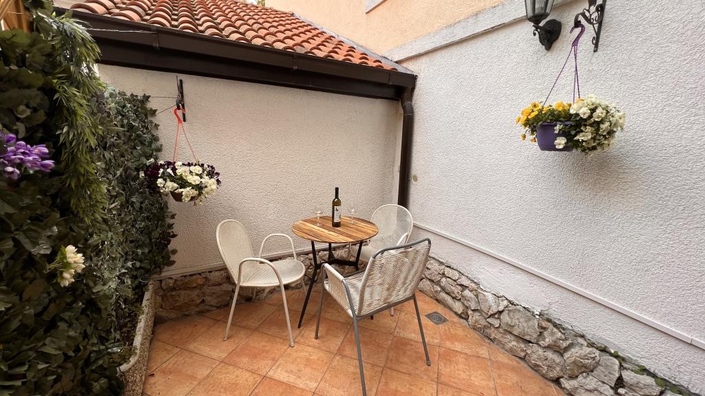 Apartmani Guesthouse F – fotografija 5