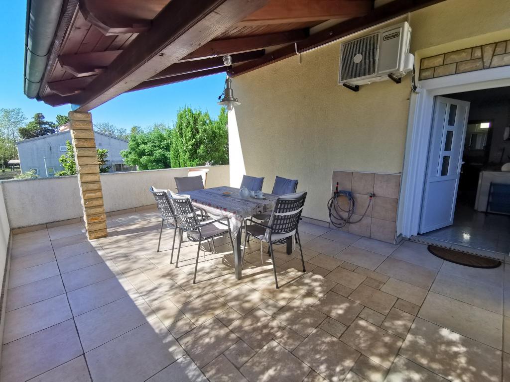 Apartmani Kristi – fotografija 1
