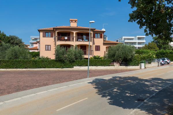 Apartmani Mečulj – fotografija 4
