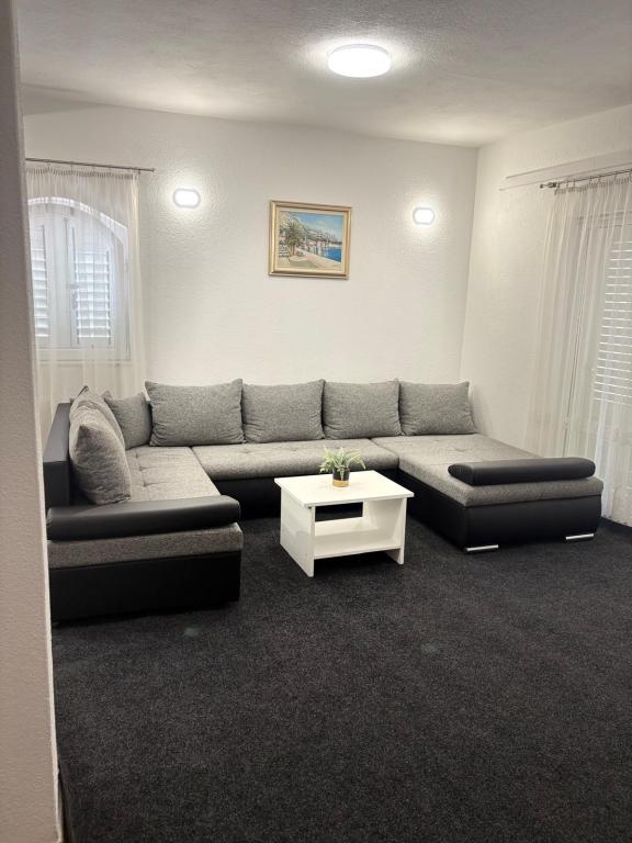 Apartmani Denis – fotografija 4