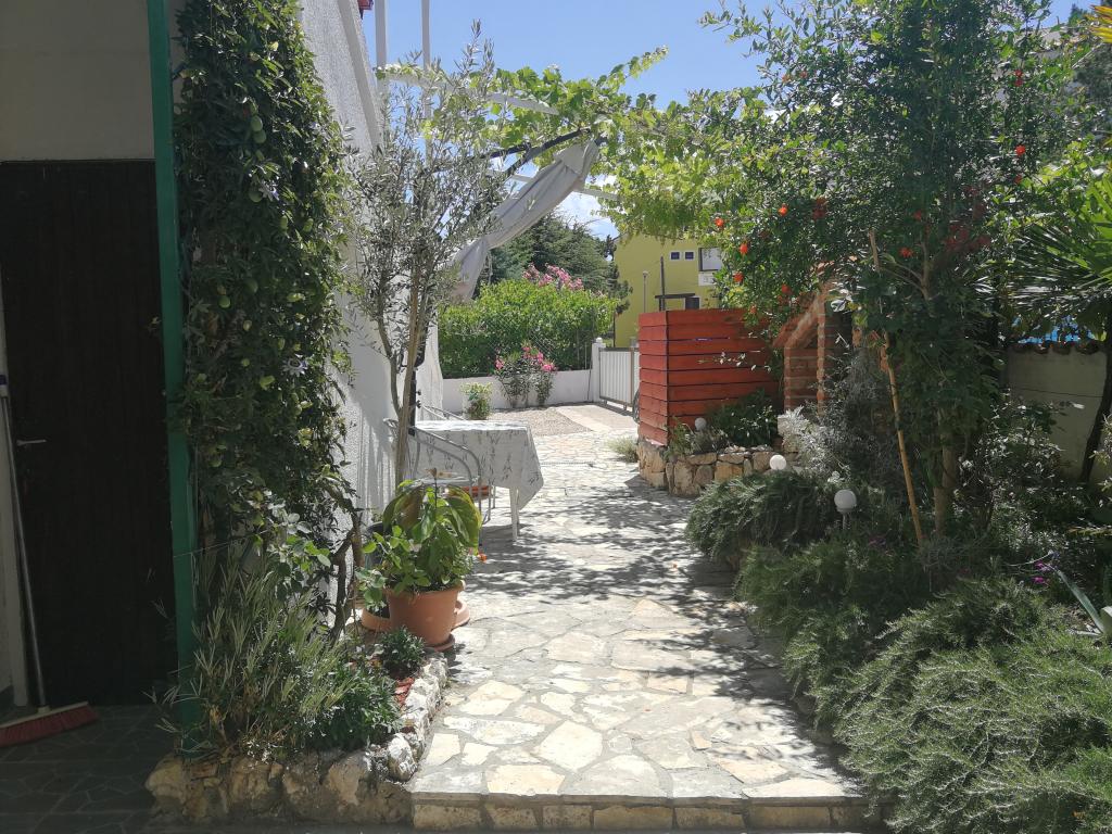 Apartmani Cene – fotografija 5