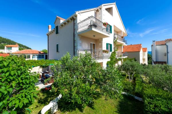 Apartmani Villa Vallum – fotografija 1