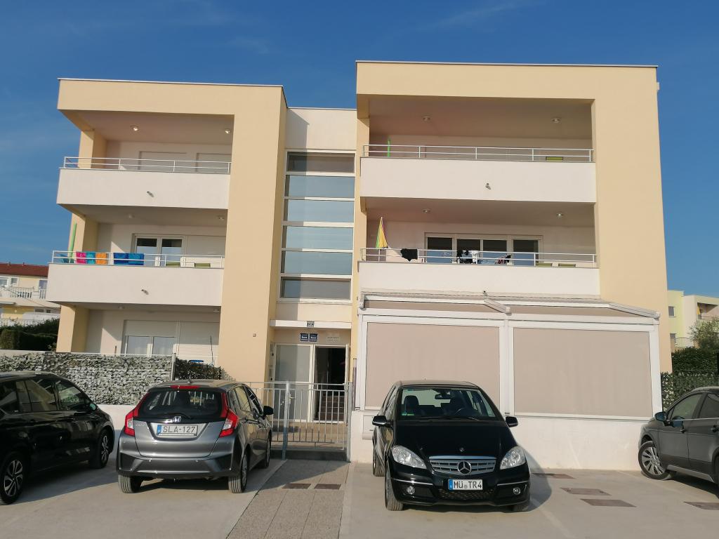 Apartmani Ema – fotografija 3