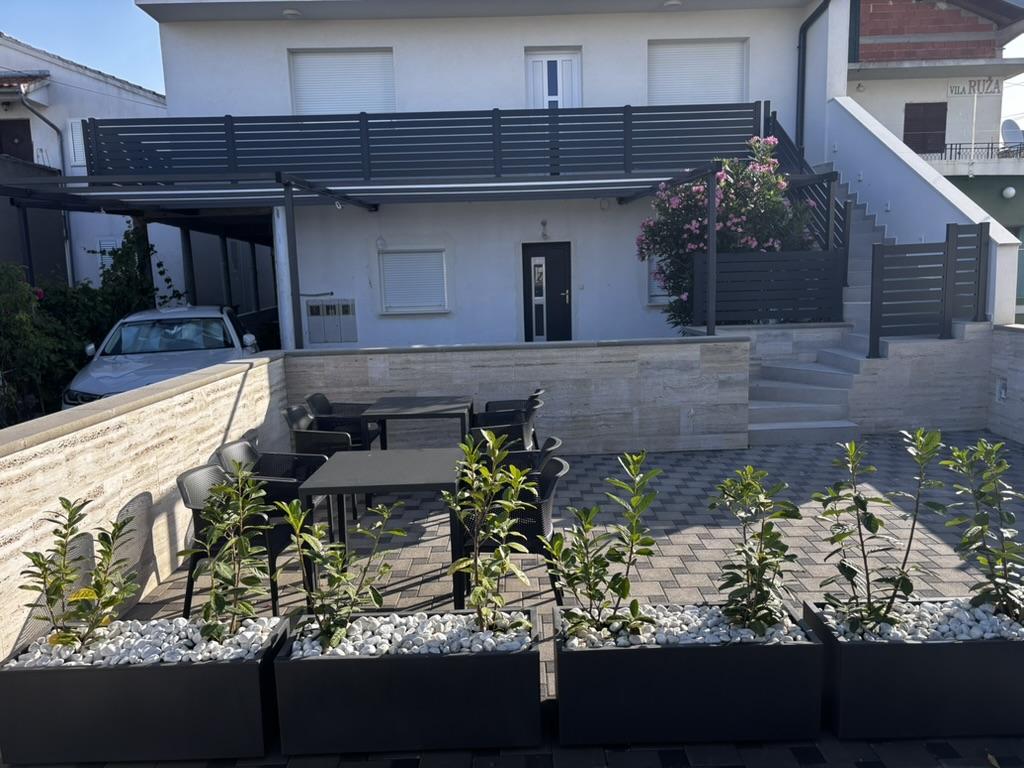 Apartmani Mira – fotografija 2