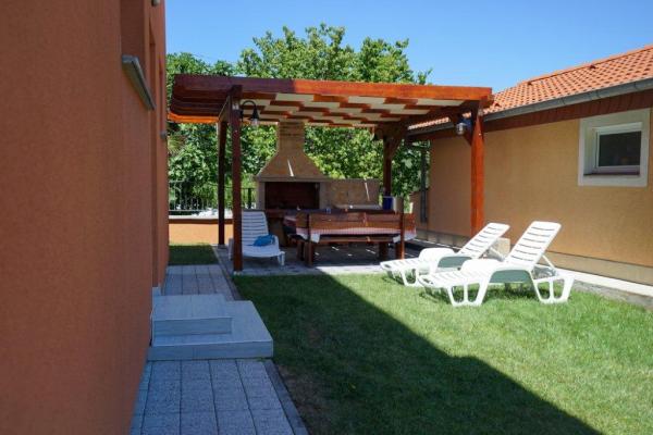 Apartmani Nika – fotografija 3