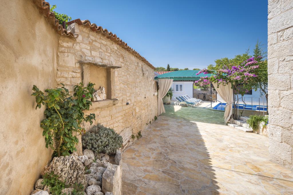 Vila Škrika – fotografija 5