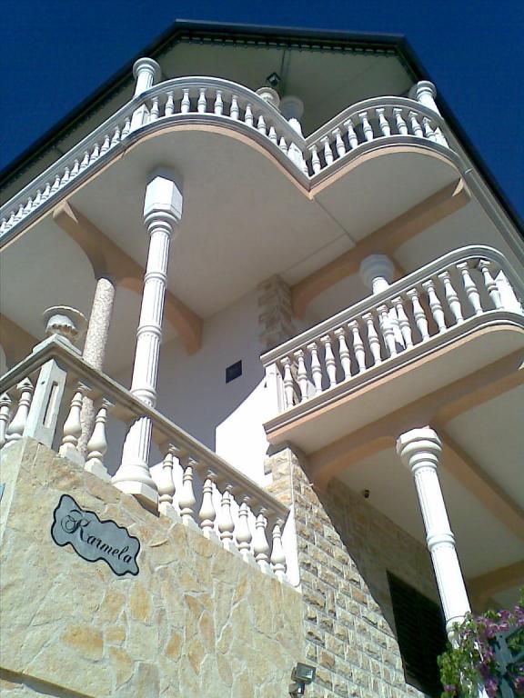 Apartmani Karmela – fotografija 3