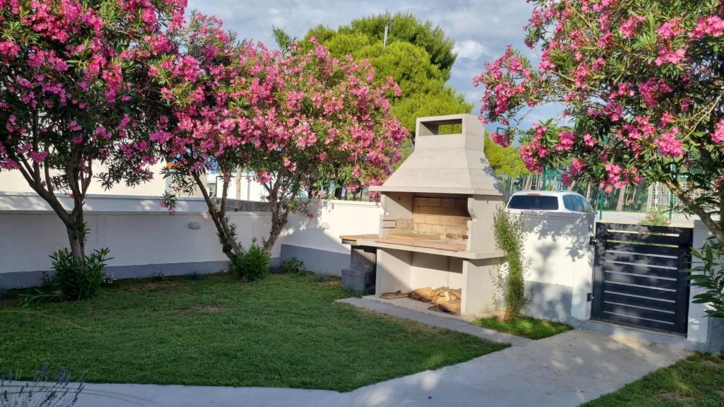 Apartmani Lora – fotografija 5