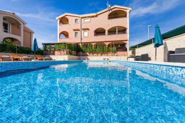 Apartmani Cukreni – fotografija 3