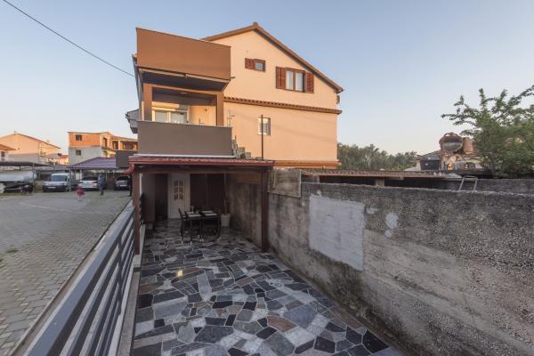 Apartmani Dona – fotografija 1