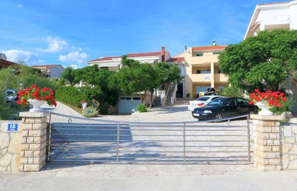 Apartmani Ana – fotografija 3