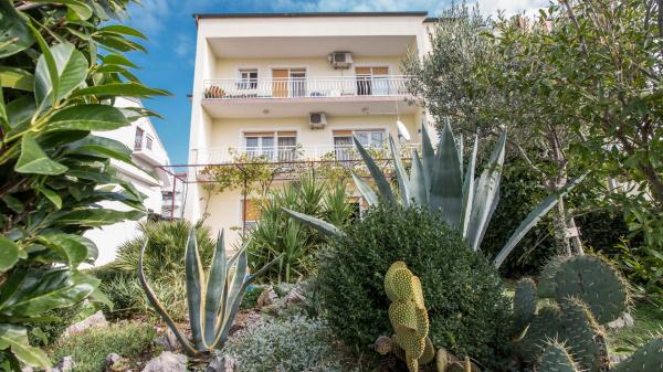 Apartmani Car – fotografija 1