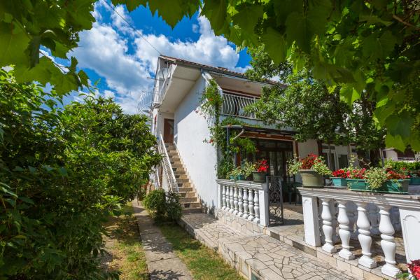 Apartmani Dom – fotografija 3