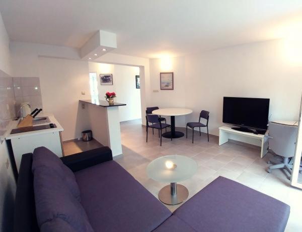 Apartmani Dom – fotografija 5
