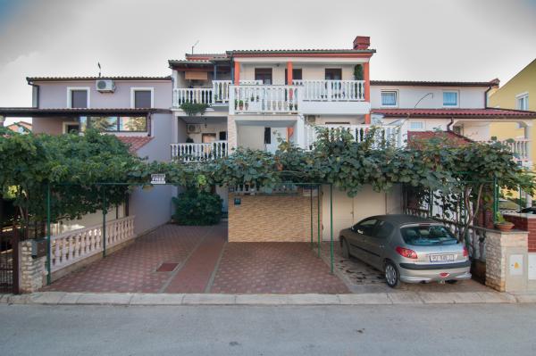Apartmani Kristina – fotografija 3