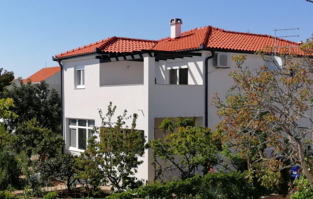 Apartmani Mistral – fotografija 1