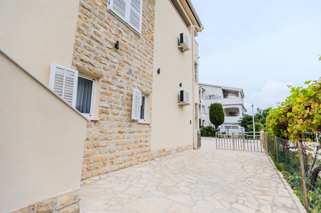 Apartmani Lorena – fotografija 2