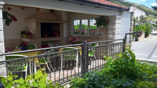 Apartmani Ariana – fotografija 3