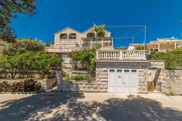 Apartmani Neda – fotografija 1