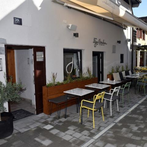 Apartmani Tales – fotografija 2