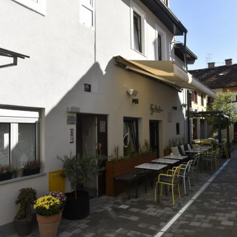 Apartmani Tales – fotografija 3