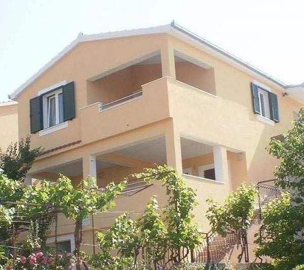 Apartmani Kušćević – fotografija 1