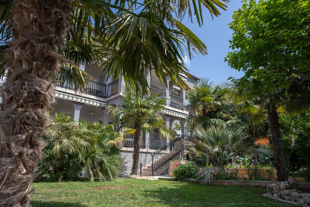 Apartmani Dina – fotografija 3
