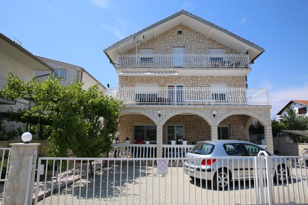 Apartmani Oliver – fotografija 3
