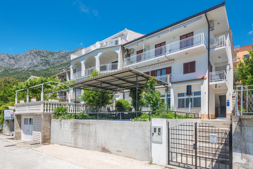 Apartmani Tonka i Ani – fotografija 1