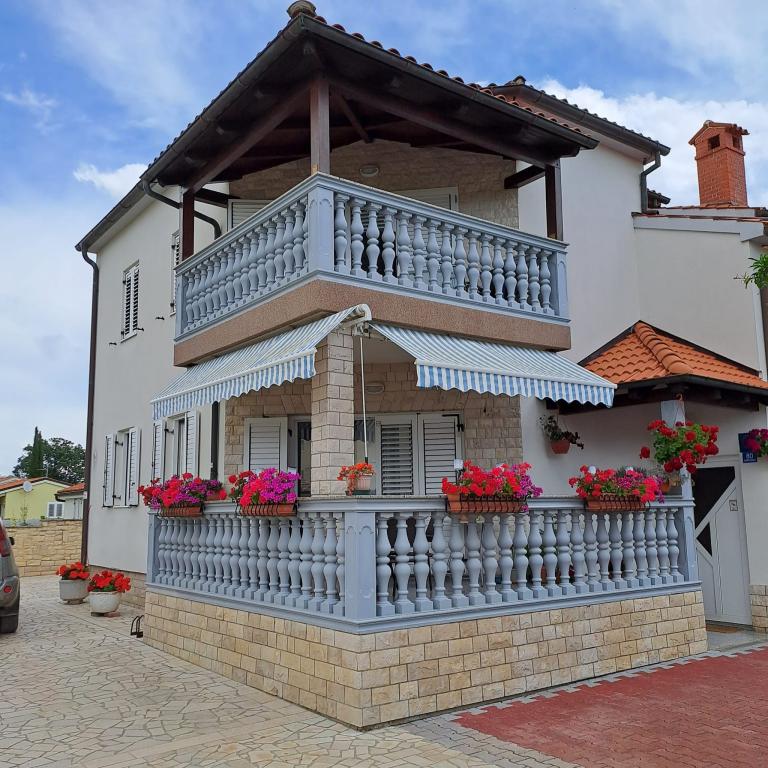 Apartman Mila Casa Bianca 7 – fotografija 2