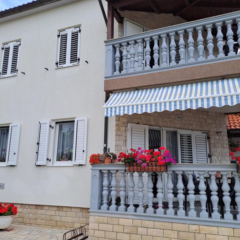 Apartman Mila Casa Bianca 7 – fotografija 4