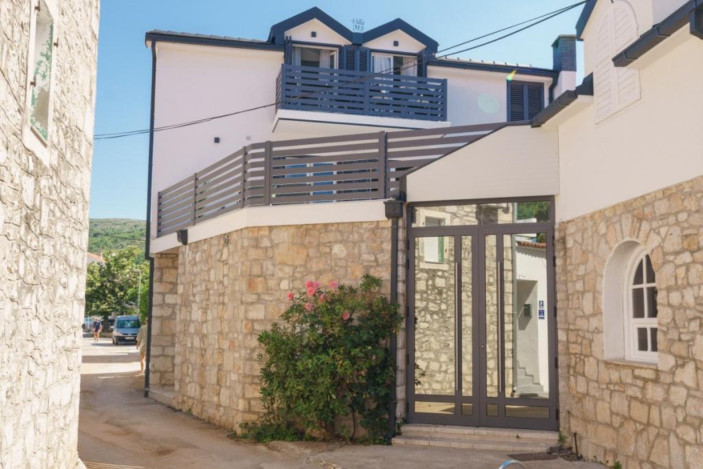 Apartmani Vila MS – fotografija 1