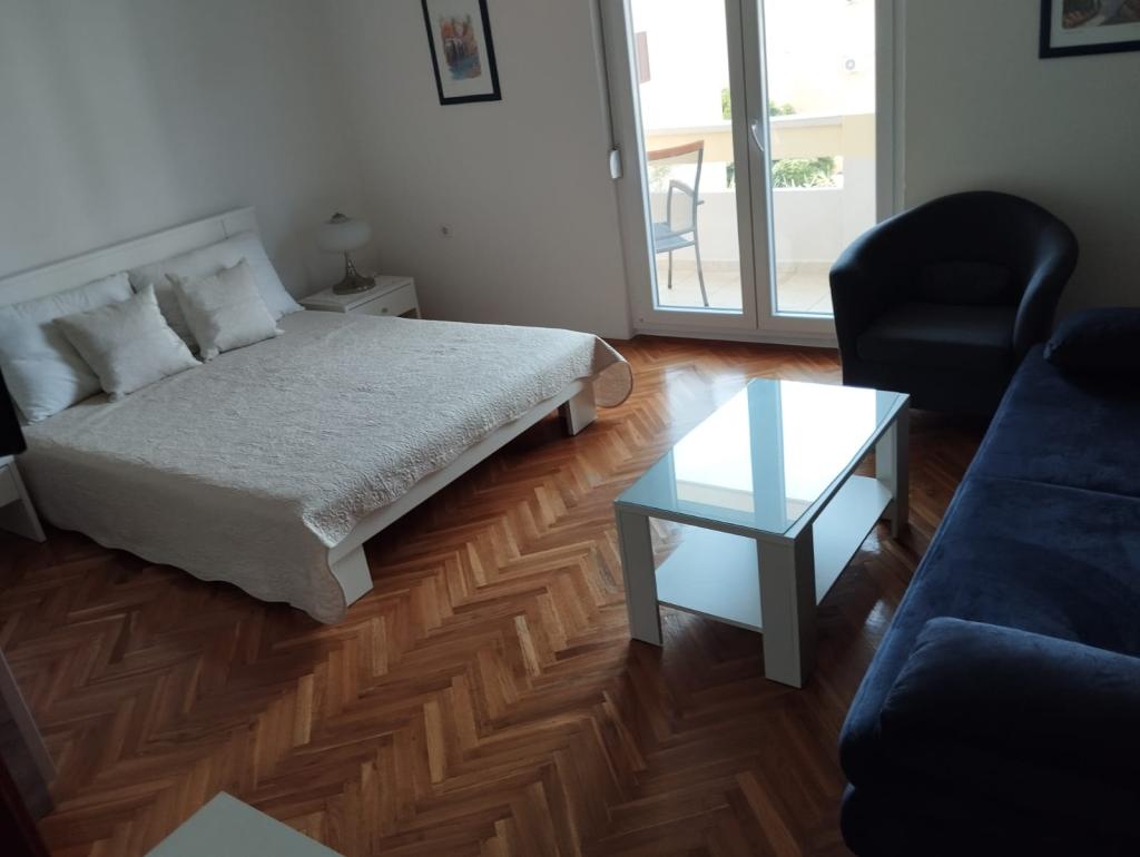 Apartmani Tina – fotografija 4