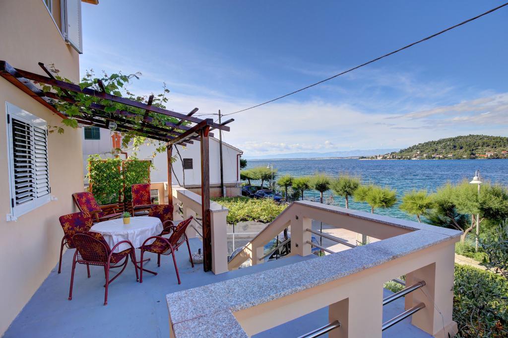 Apartmani Sara – fotografija 3
